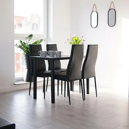 Luksusowy Z Widokiem Na Jezioro Apartment *