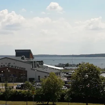 Apartmán Z Widokiem Na Jezioro Niegocin *